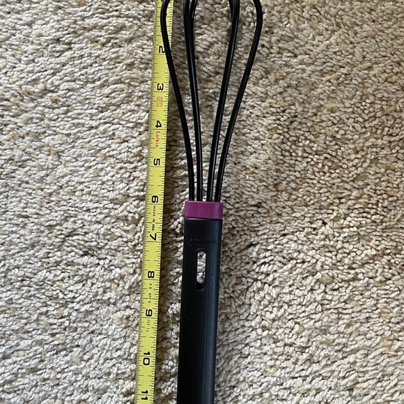 Tupperware whisk and sooon - Picture 10 of 11